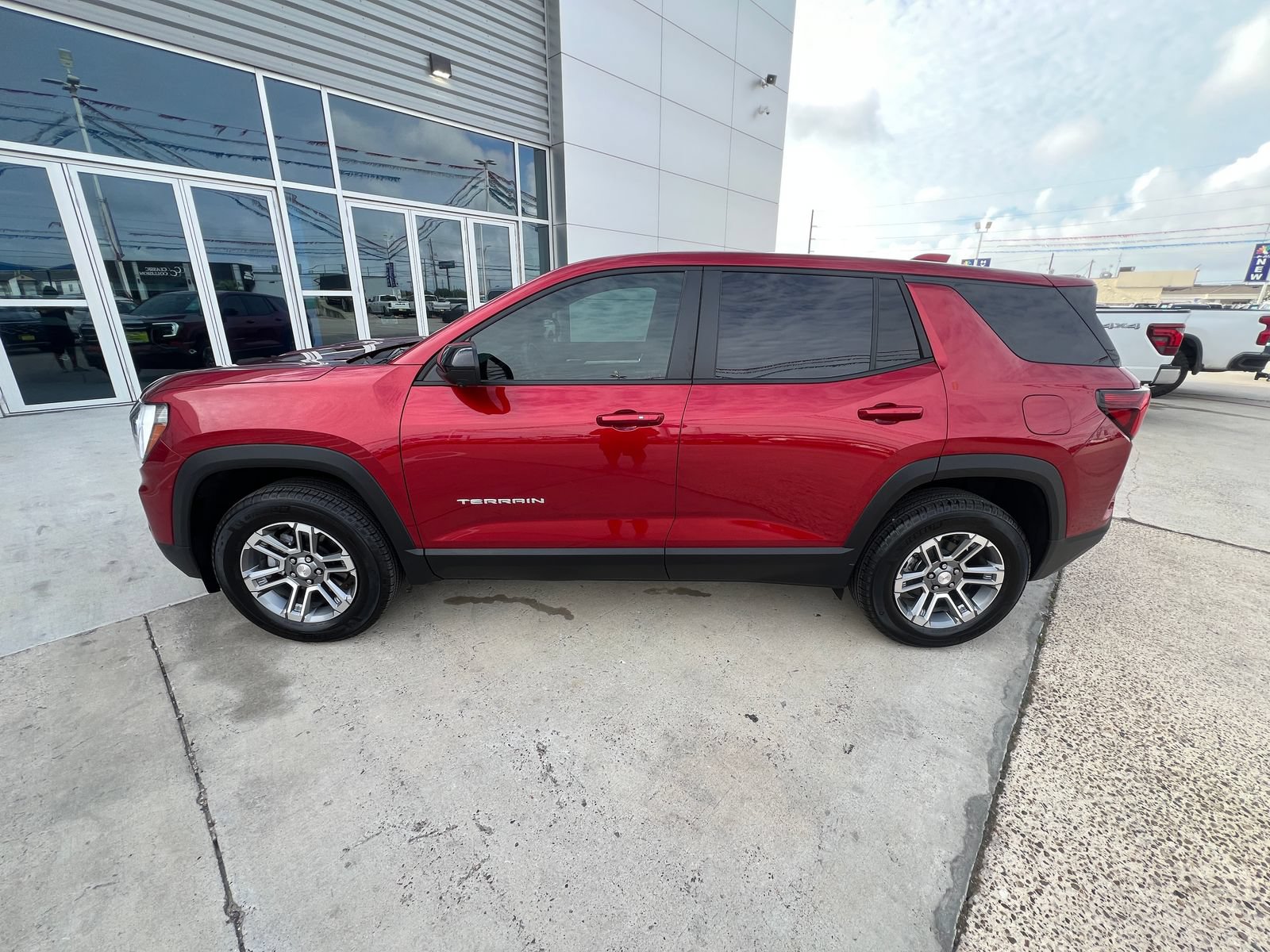 Used 2026 GMC Terrain Elevation w/ Technology Package II FWD image 6