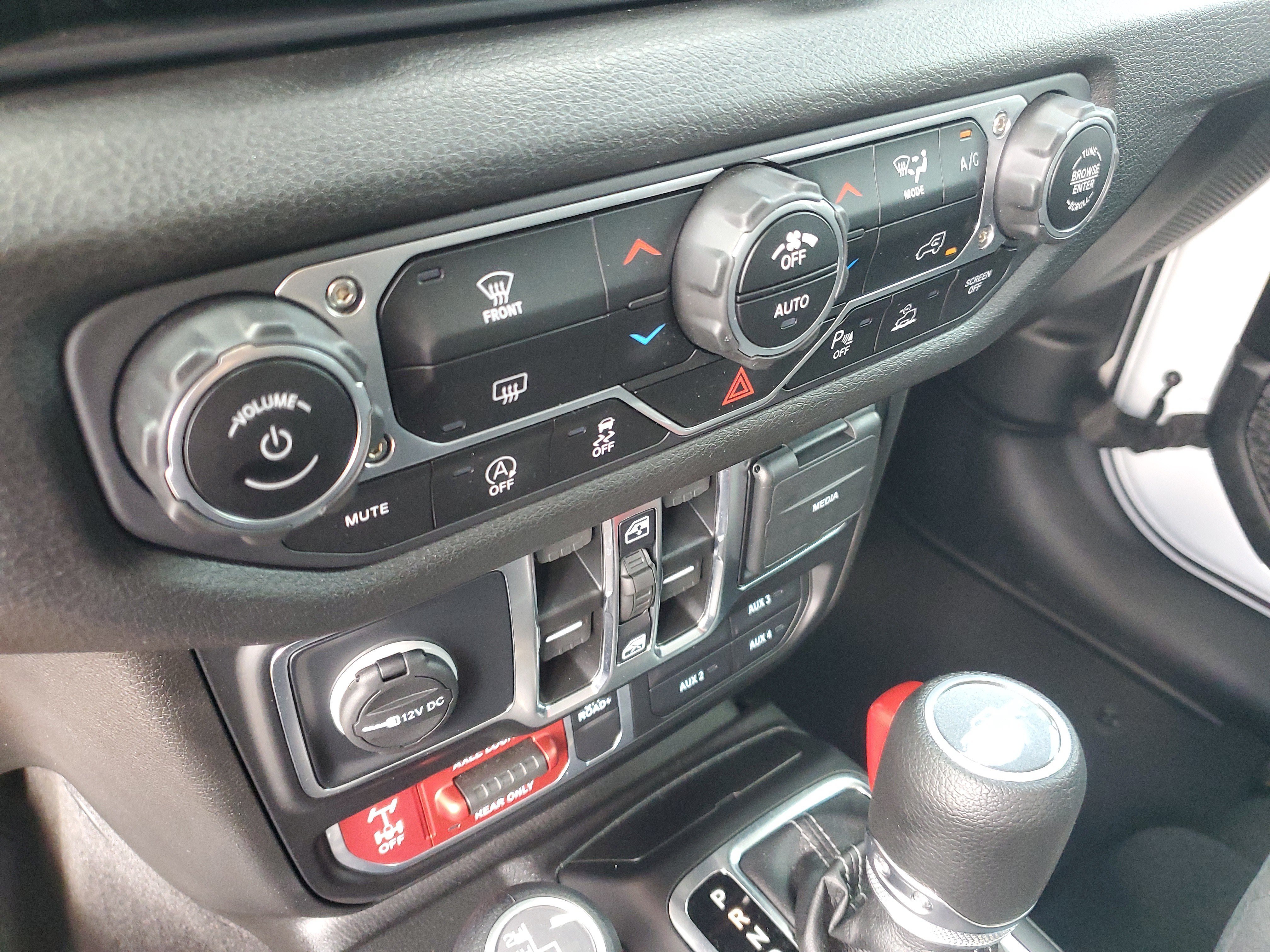 Used 2025 Jeep Gladiator Sport AWD/4WD image 22