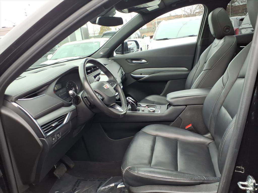 Certified 2023 Cadillac XT4 Premium Luxury w/ Cold Weather Package image 21
