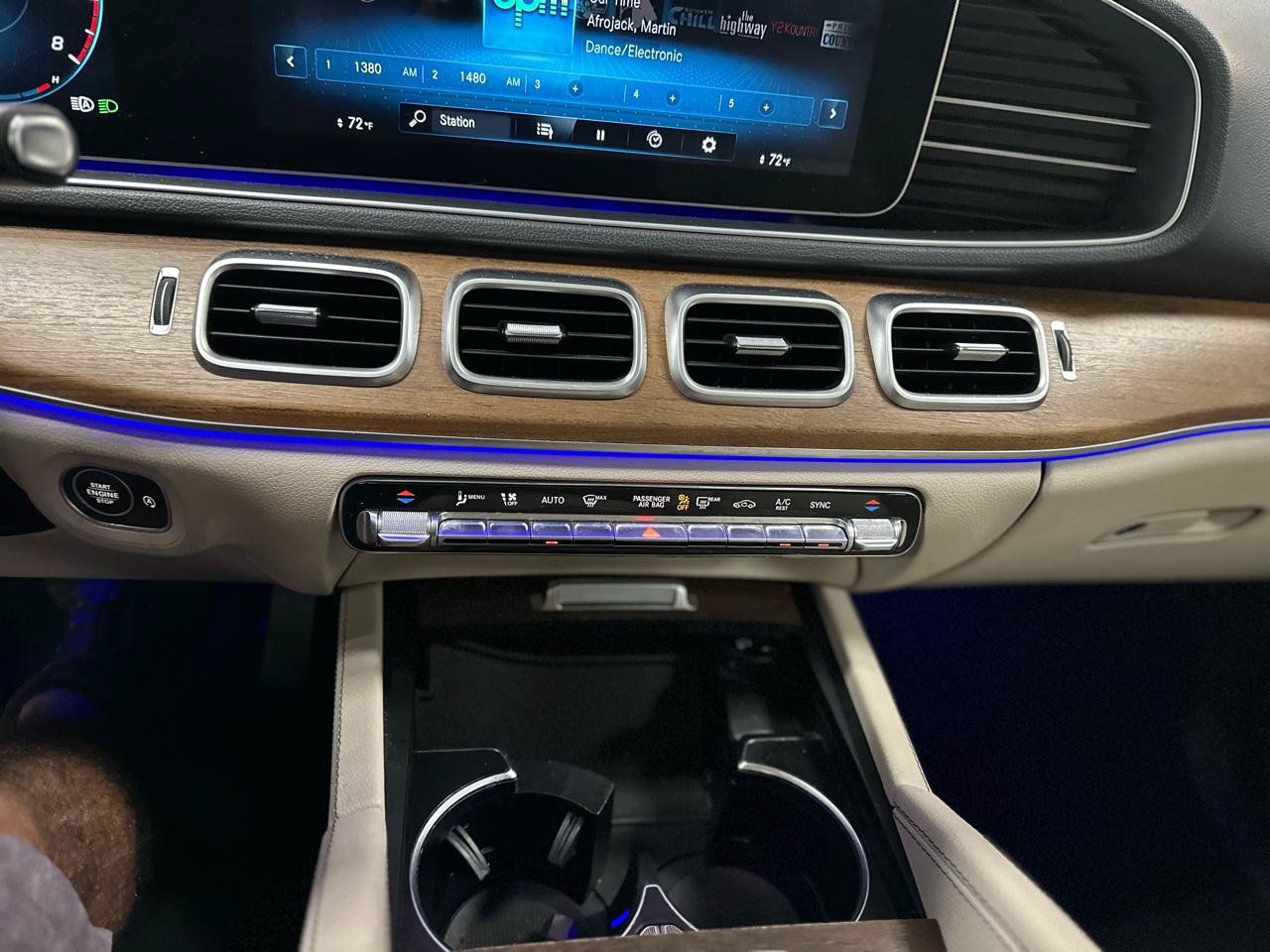 Used 2022 Mercedes-Benz GLE 350 4MATIC w/ Premium Package image 27