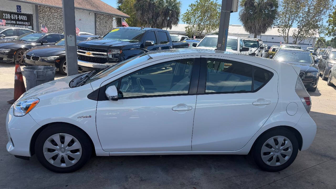 Used 2012 Toyota Prius C One FWD image 8