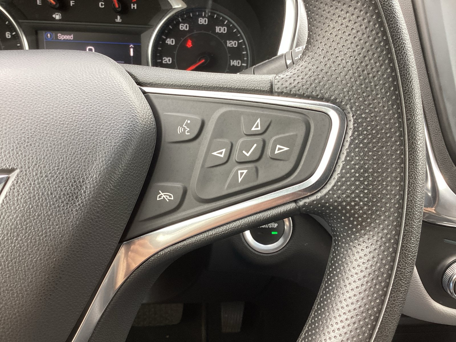 Used 2024 Chevrolet Equinox LS w/ LS Convenience Package AWD/4WD image 18