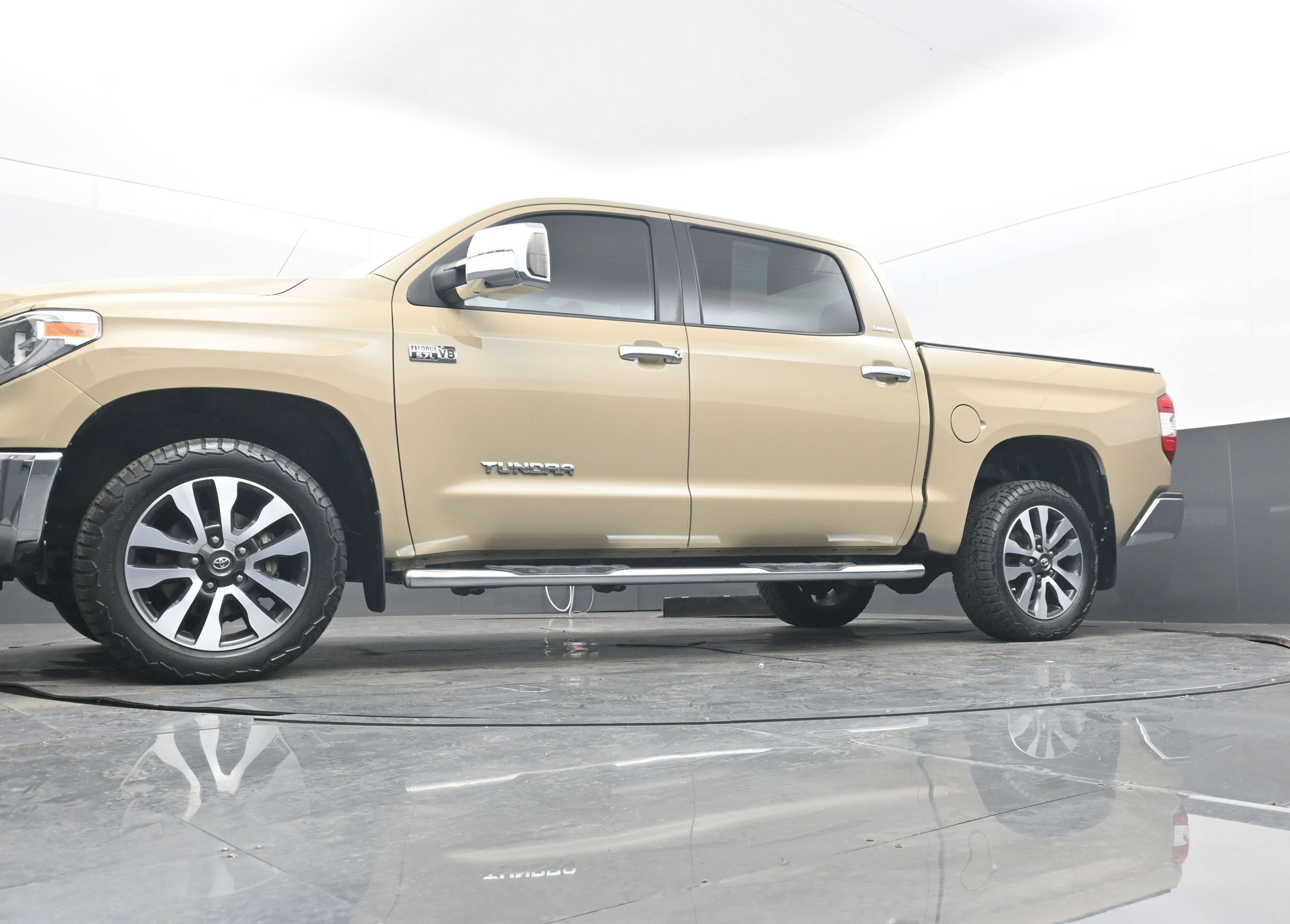 Used 2019 Toyota Tundra Limited image 20