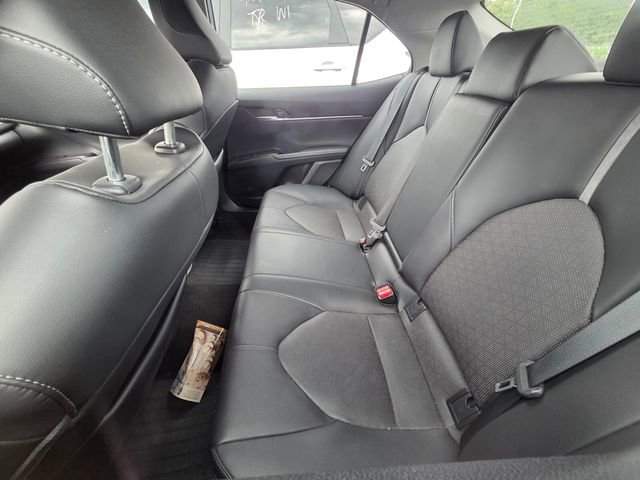 Used 2023 Toyota Camry XSE FWD image 9