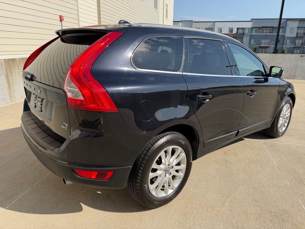 Used 2010 Volvo XC60 T6 AWD/4WD image 3