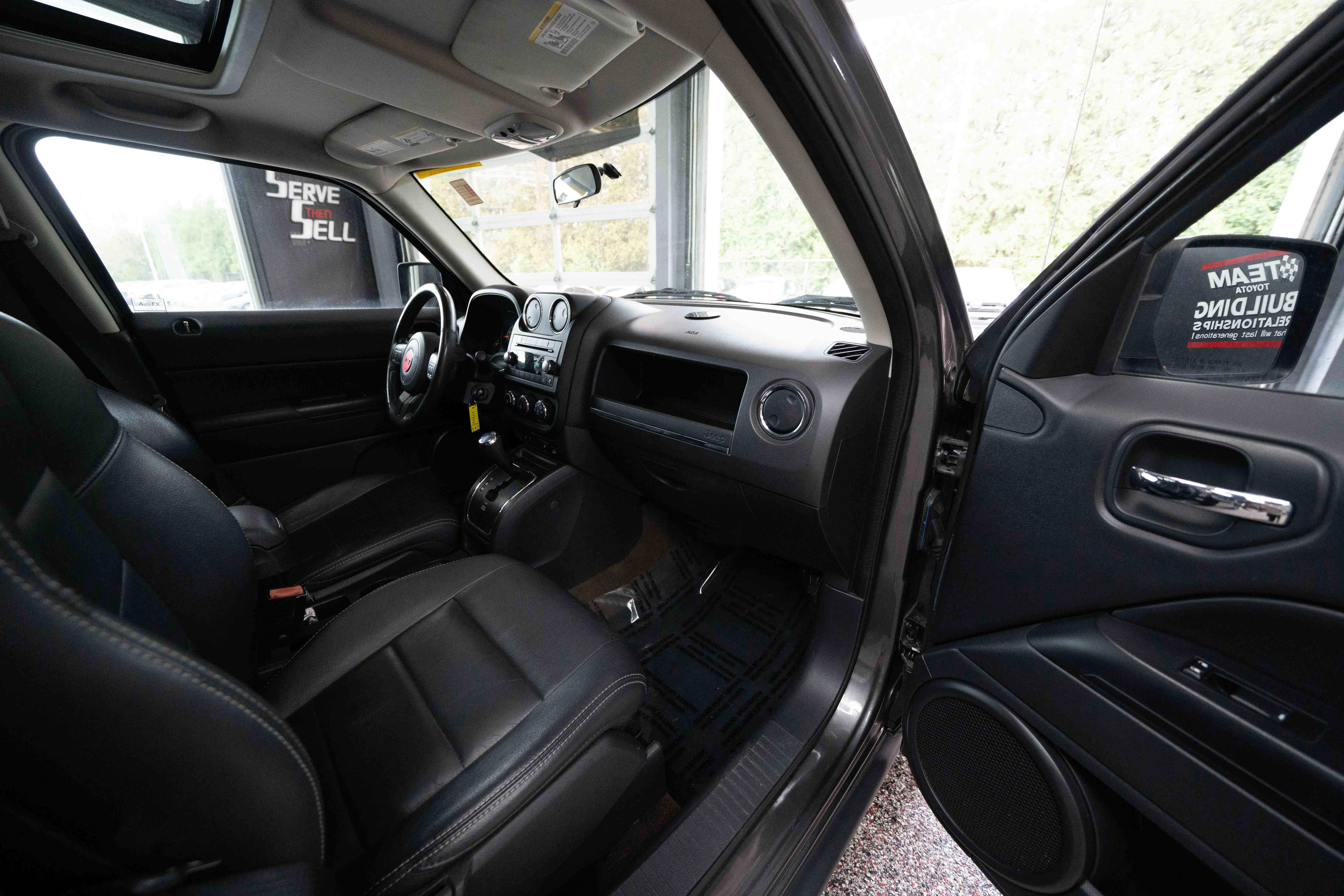 Used 2015 Jeep Patriot High Altitude AWD/4WD image 26