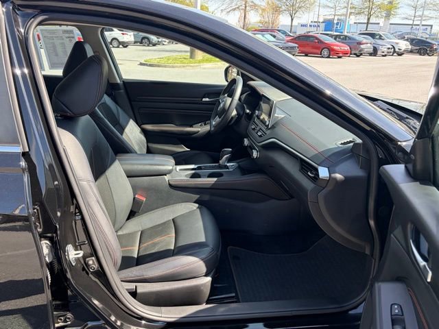 Used 2022 Nissan Altima 2.5 SR FWD image 28