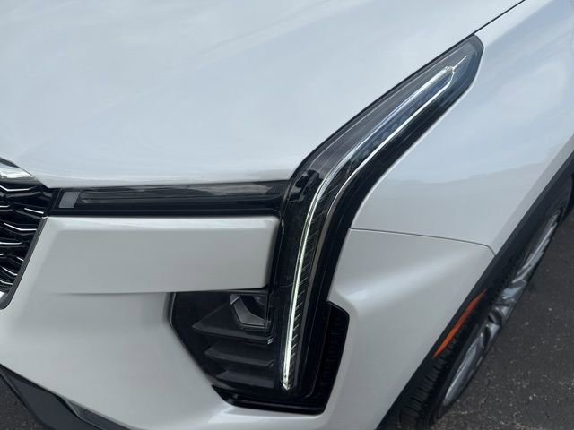 Used 2024 Cadillac XT4 Premium Luxury image 9