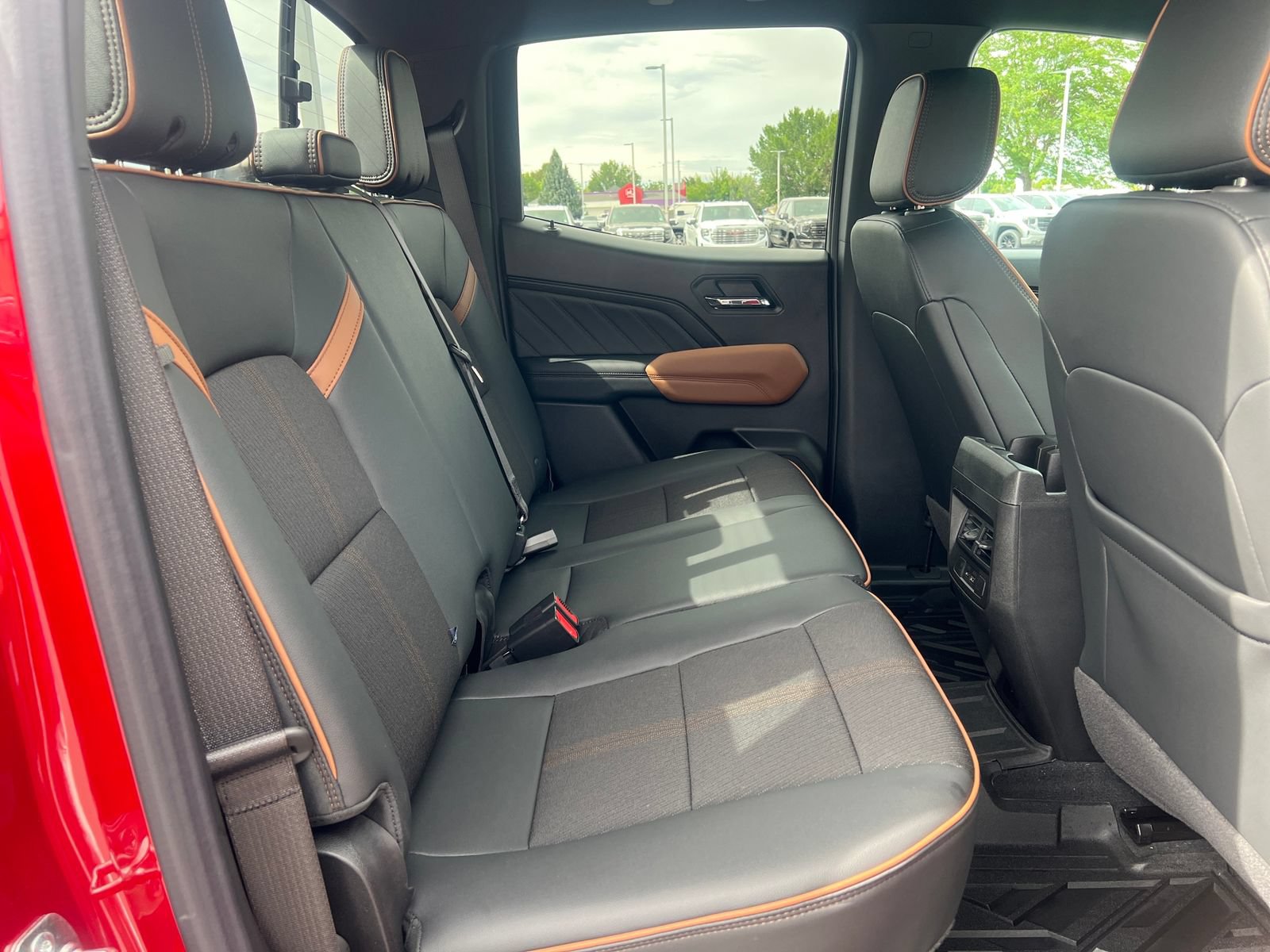 New 2026 GMC Canyon AT4 AWD/4WD image 21