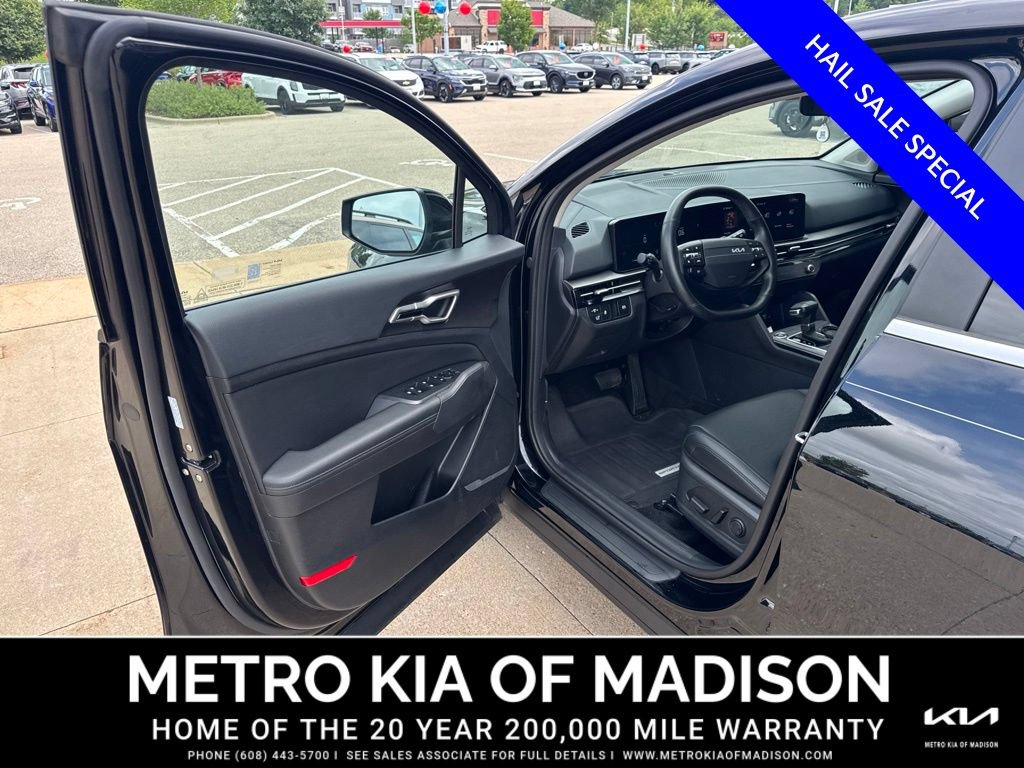 Used 2026 Kia Sportage EX FWD image 10