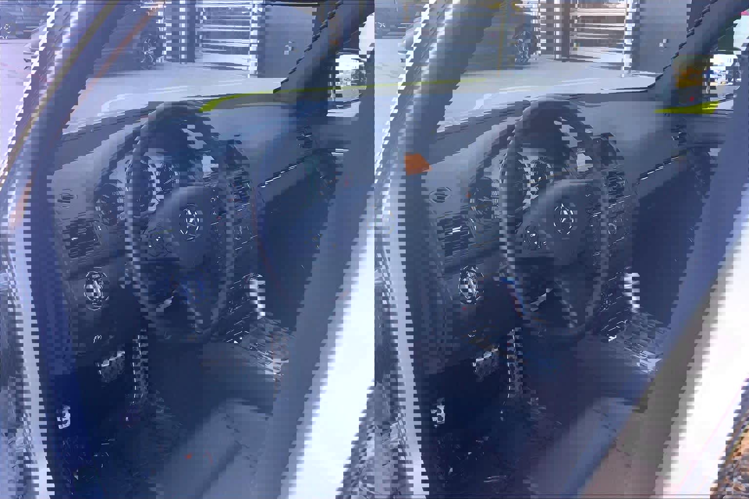 Used 2008 Mercedes-Benz C 350 Sport image 16