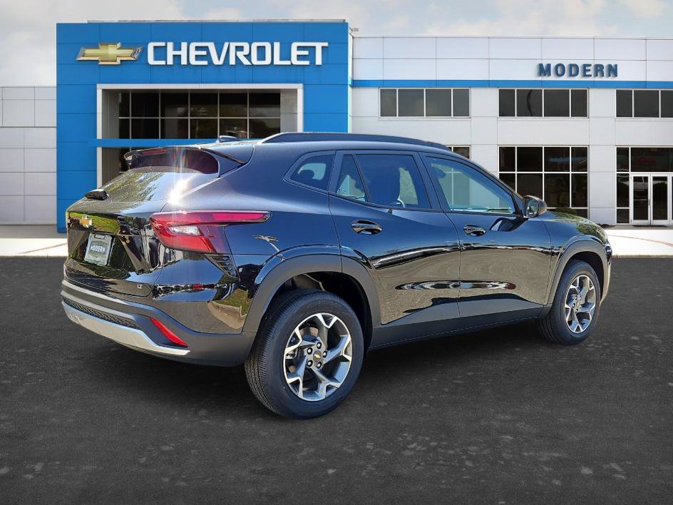 New 2026 Chevrolet Trax LT FWD image 5