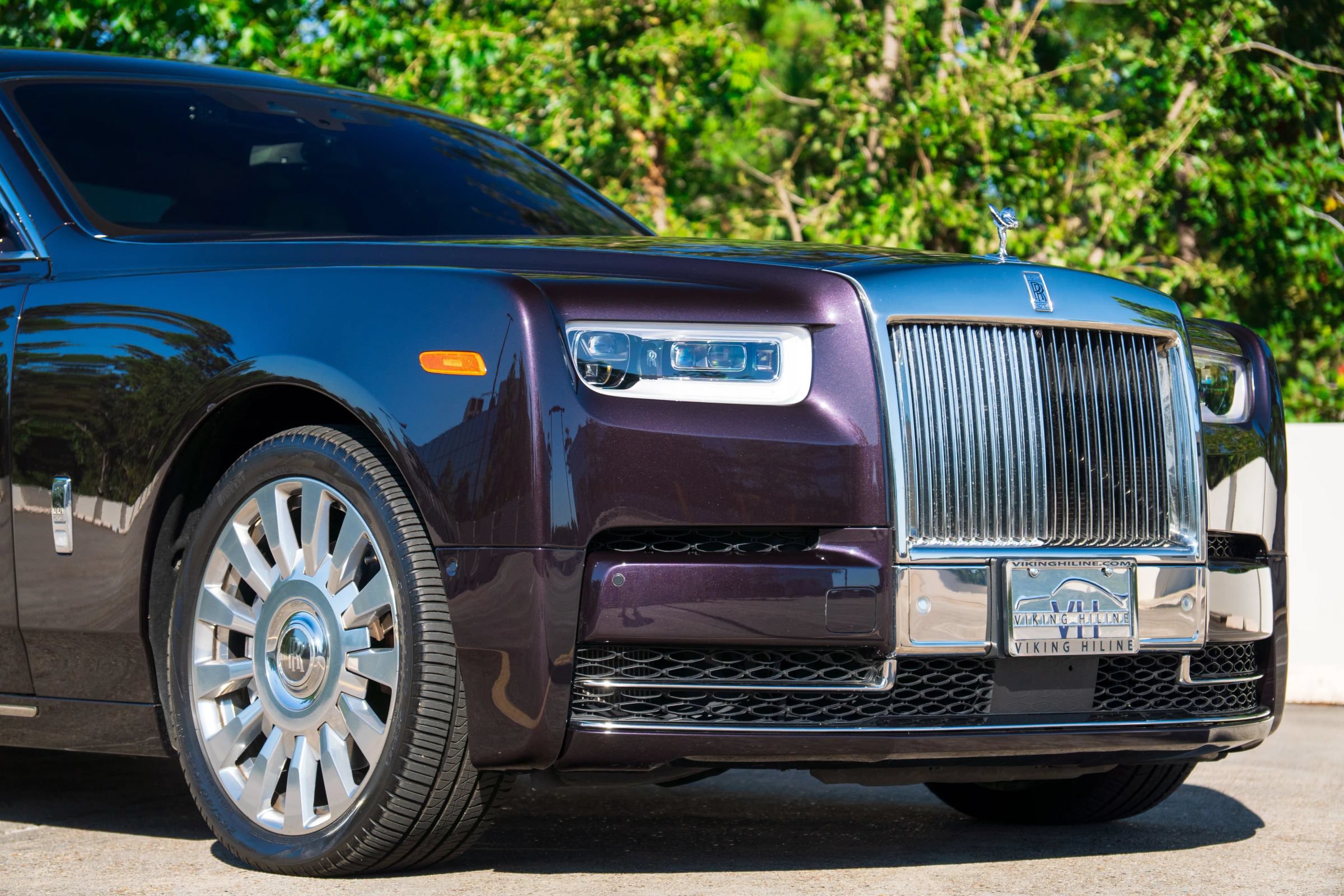 Used 2018 Rolls-Royce Phantom Extended Wheelbase RWD image 2