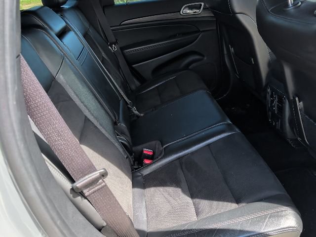 Used 2022 Jeep Grand Cherokee Laredo X image 10