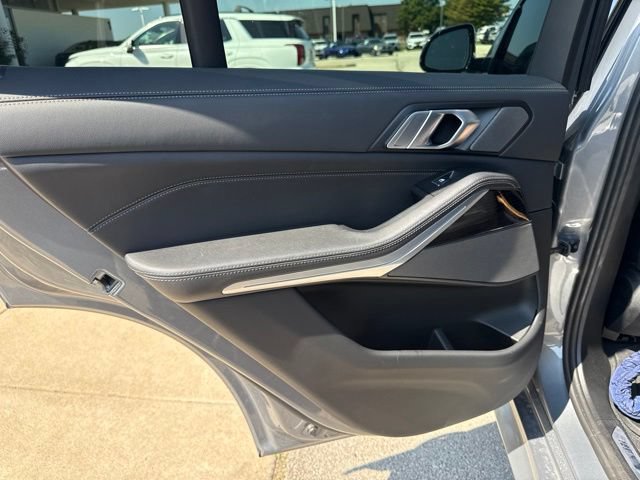 Certified 2025 BMW X5 xDrive40i w/ M Sport Package AWD/4WD image 9