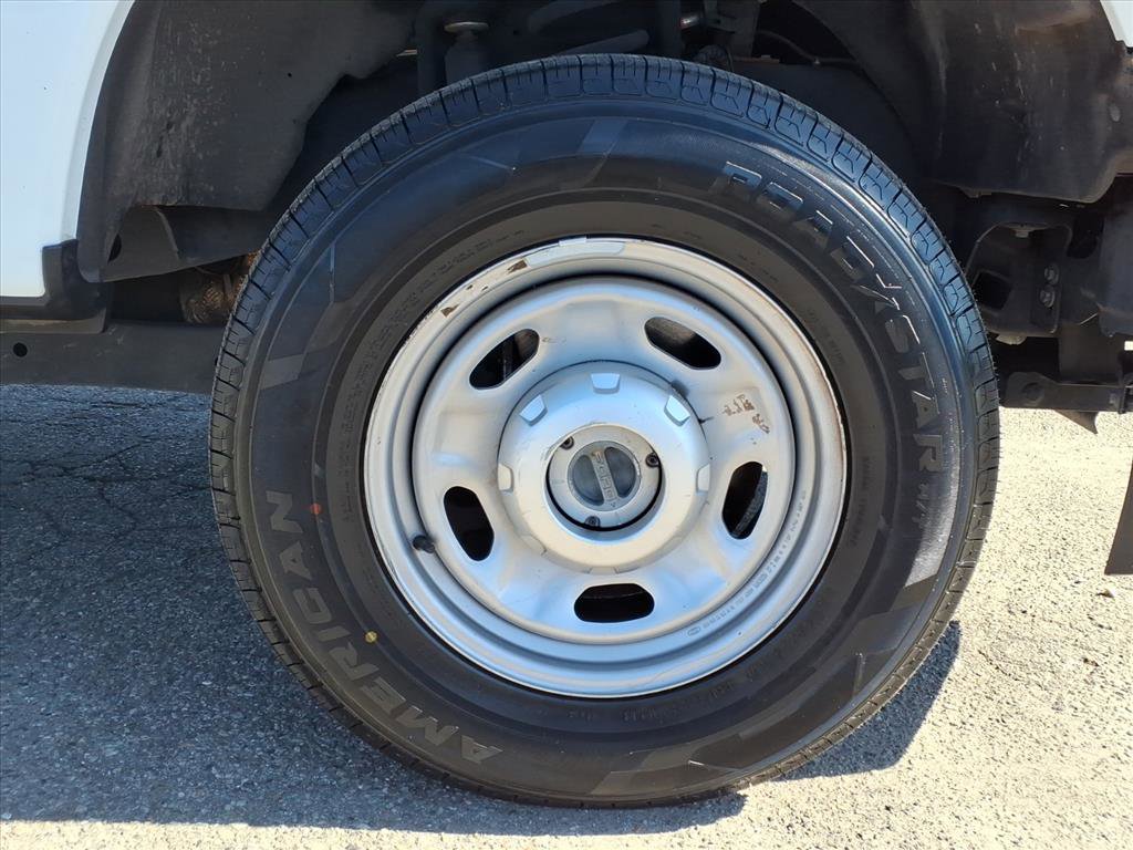 Used 2022 Ford F250 XL w/ Snow Plow/Camper Package image 8