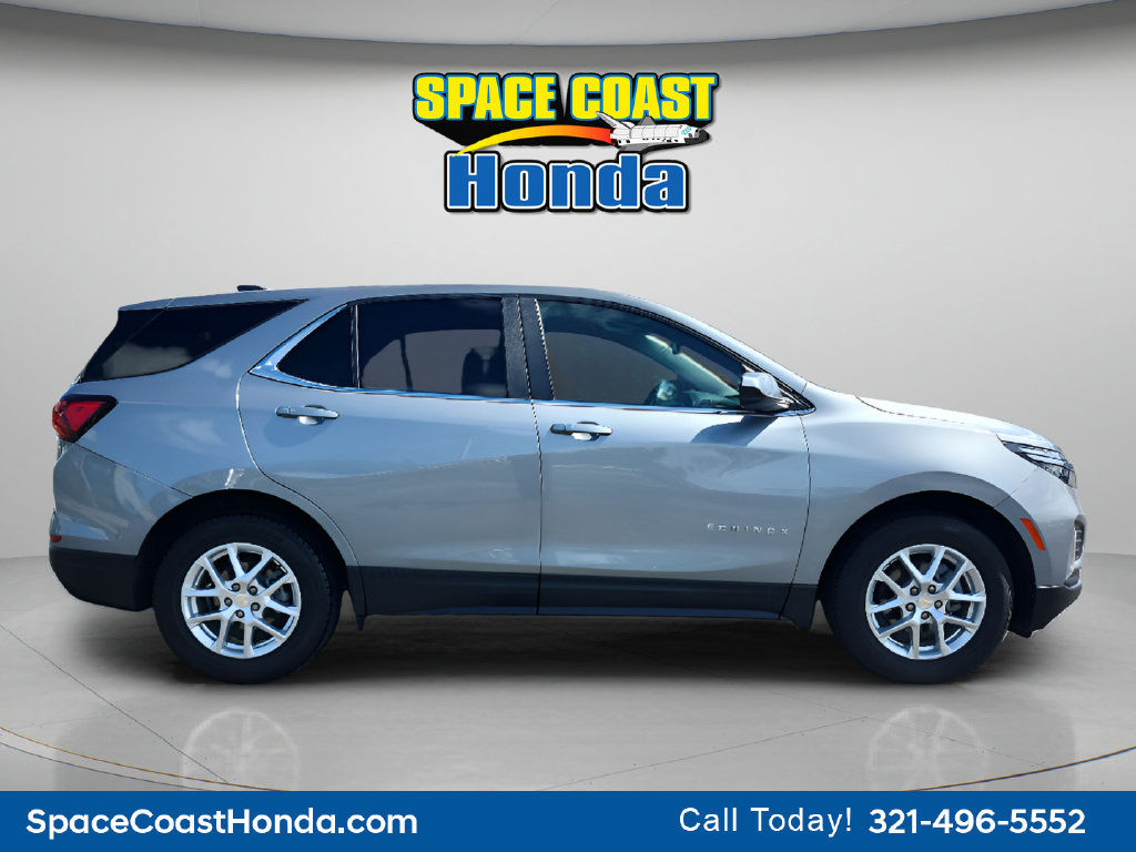Used 2024 Chevrolet Equinox LT AWD/4WD image 2