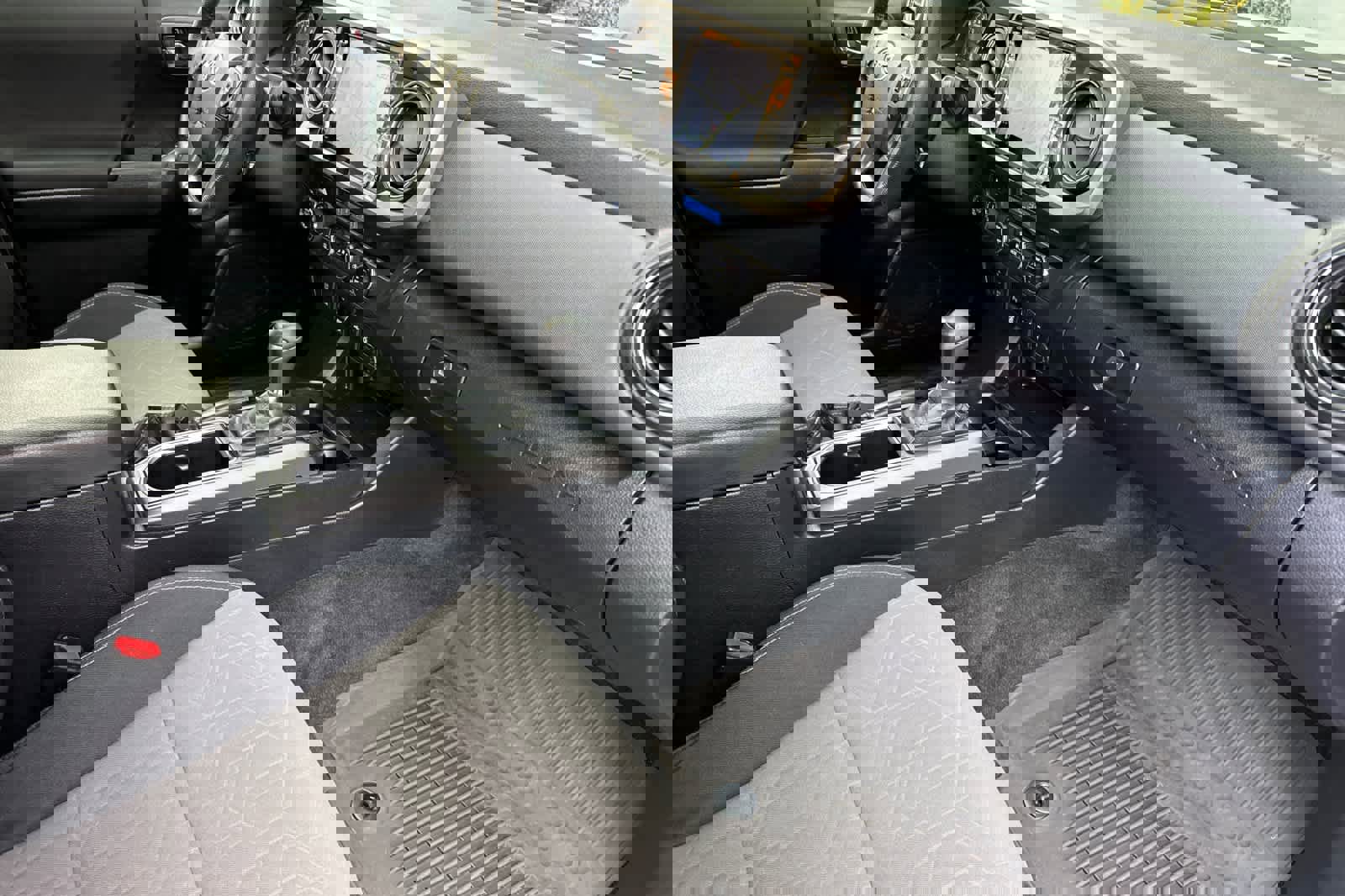 Used 2022 Toyota Tacoma TRD Off-Road w/ Technology Package image 15