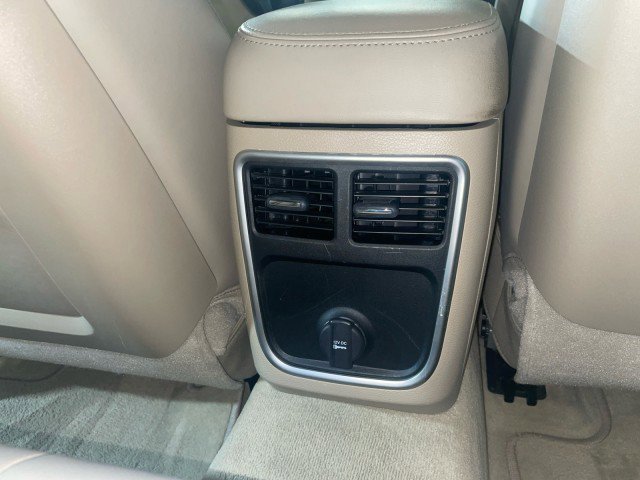 Used 2013 Chrysler 300 w/ Driver Convenience Group image 19