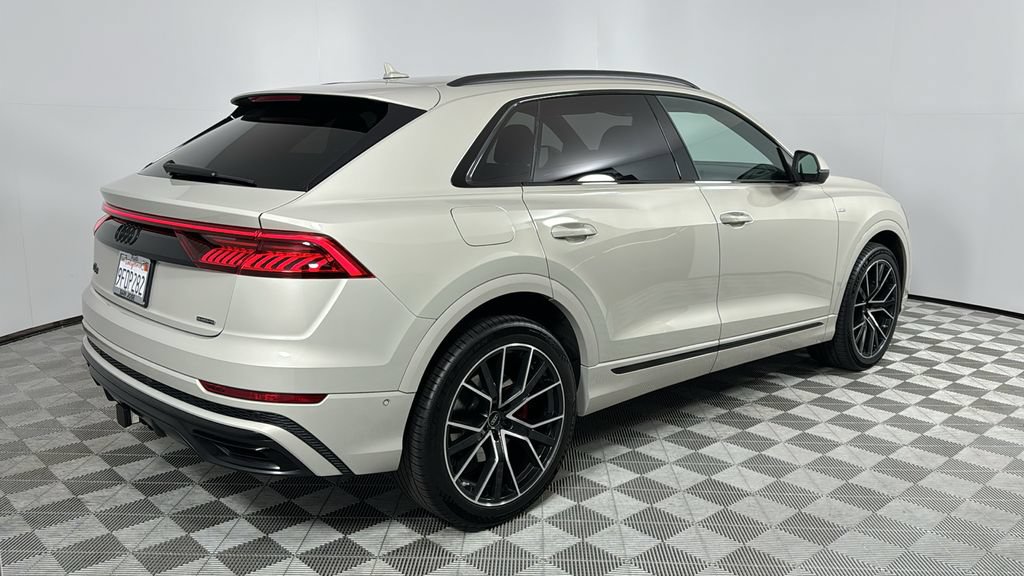 Used 2023 Audi Q8 Prestige AWD/4WD image 5