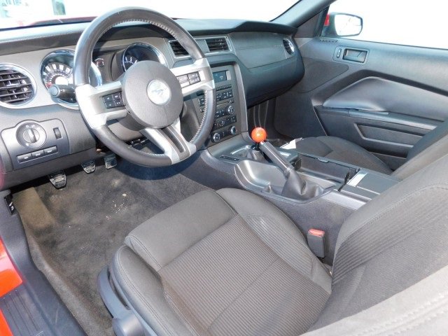 Used 2012 Ford Mustang GT image 9