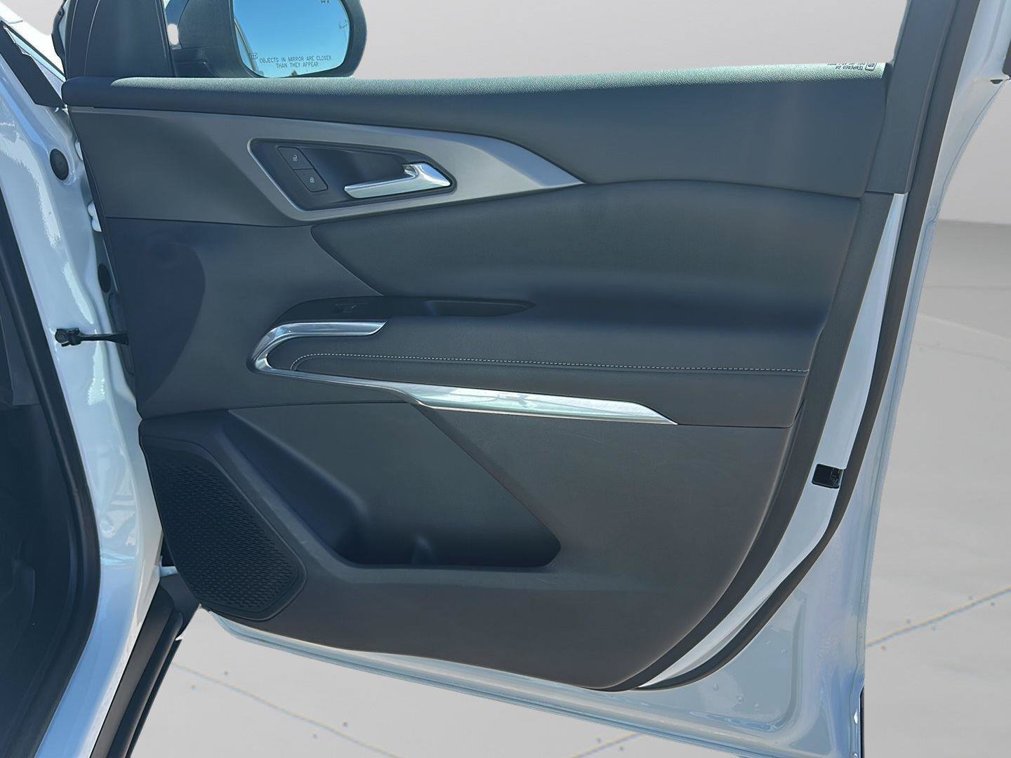 Used 2025 Chevrolet Traverse LT w/ LPO, Floor Liner Package FWD image 26