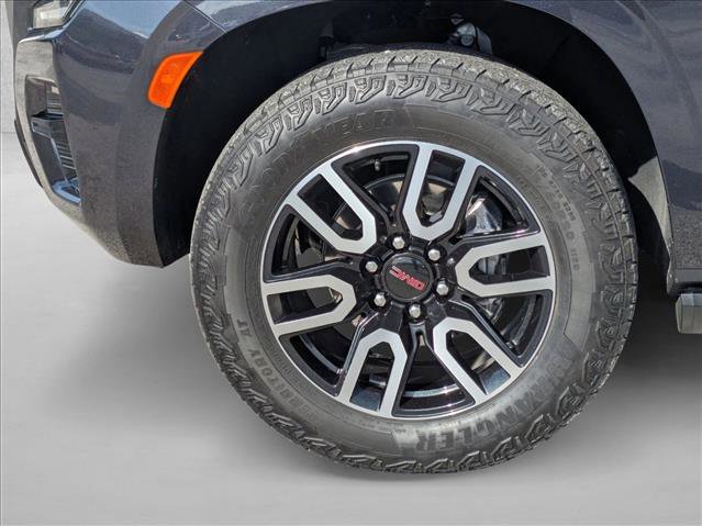 Used 2024 GMC Yukon AT4 w/ AT4 Premium Package AWD/4WD image 22