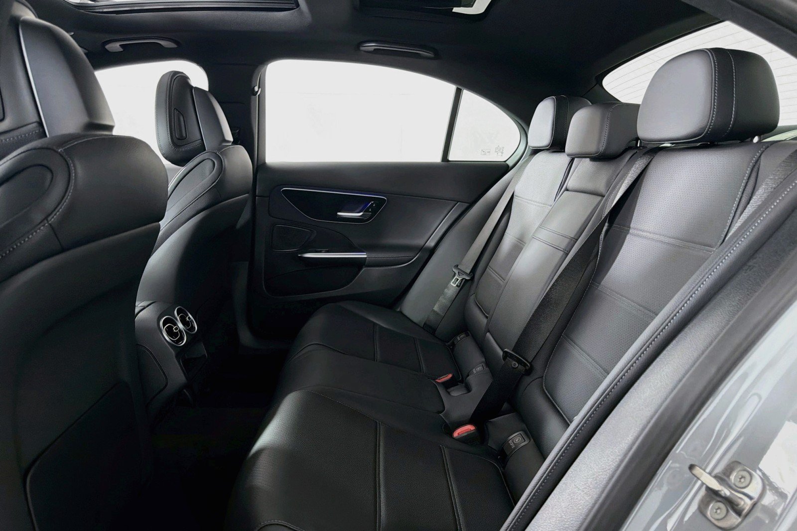 New 2026 Mercedes-Benz C 300 Sedan image 7