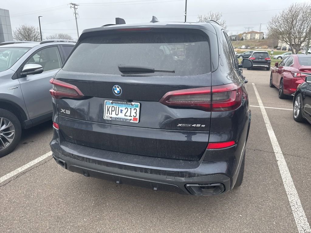 Used 2022 BMW X5 xDrive45e w/ M Sport Package image 9