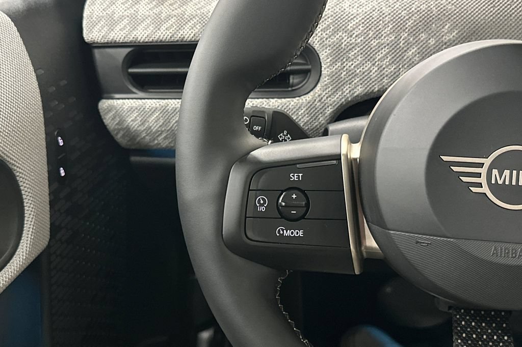Used 2025 MINI Cooper S FWD image 26