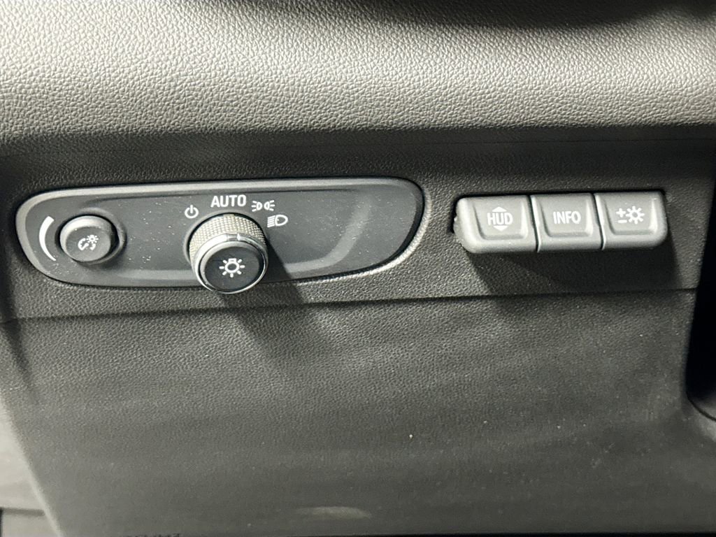 Used 2022 Buick Envision Avenir w/ Technology Package II image 6