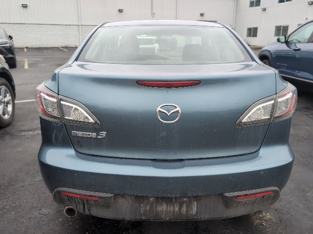 Used 2011 MAZDA MAZDA3 i Touring FWD image 2