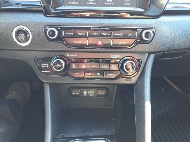 Used 2017 Kia Niro EX image 18