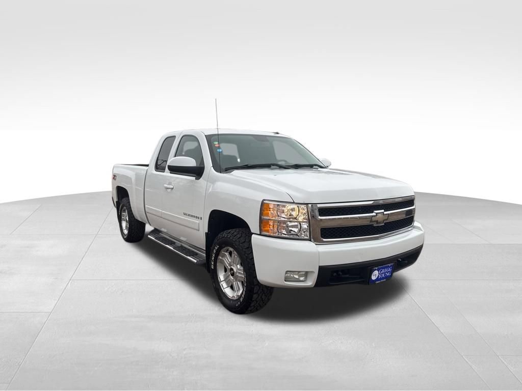 Used 2008 Chevrolet Silverado 1500 LTZ w/ Suspension Package, Off-Road image 4