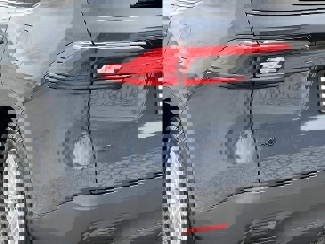 Used 2024 Toyota Grand Highlander XLE image 5