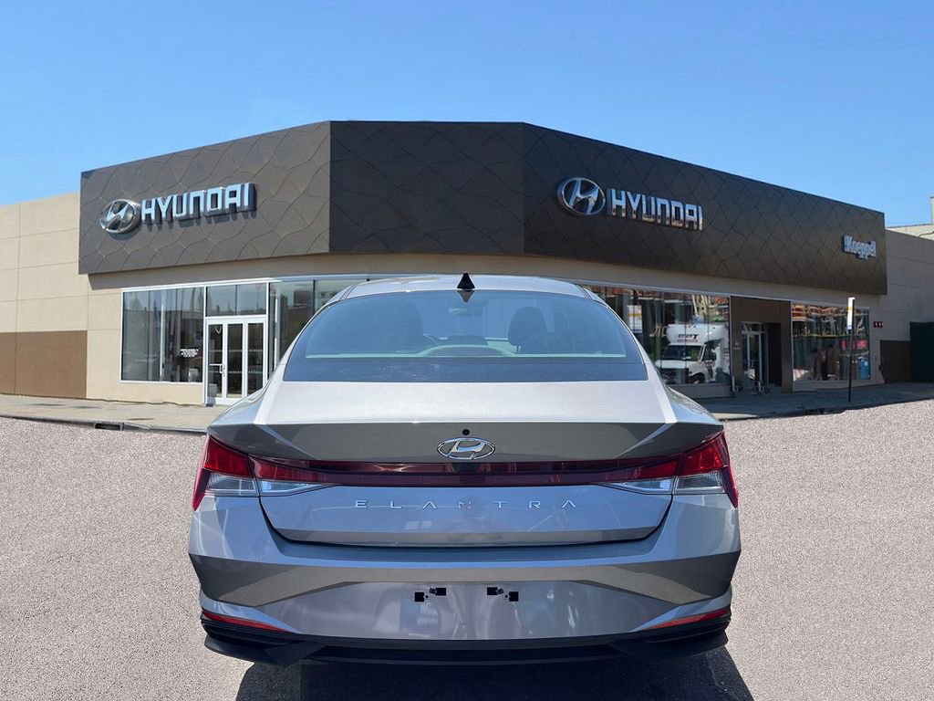 Certified 2023 Hyundai Elantra SEL w/ Convenience Package FWD image 6