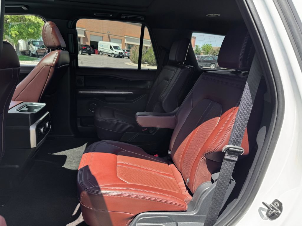 Used 2022 Ford Expedition Limited AWD/4WD image 25