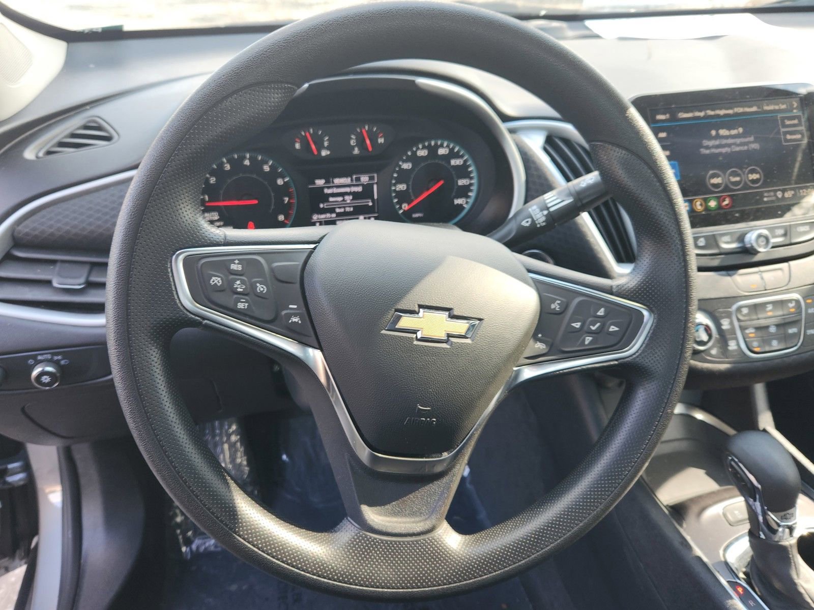 Used 2024 Chevrolet Malibu LT FWD image 11