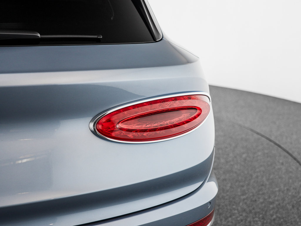 Certified 2023 Bentley Bentayga AWD/4WD image 43