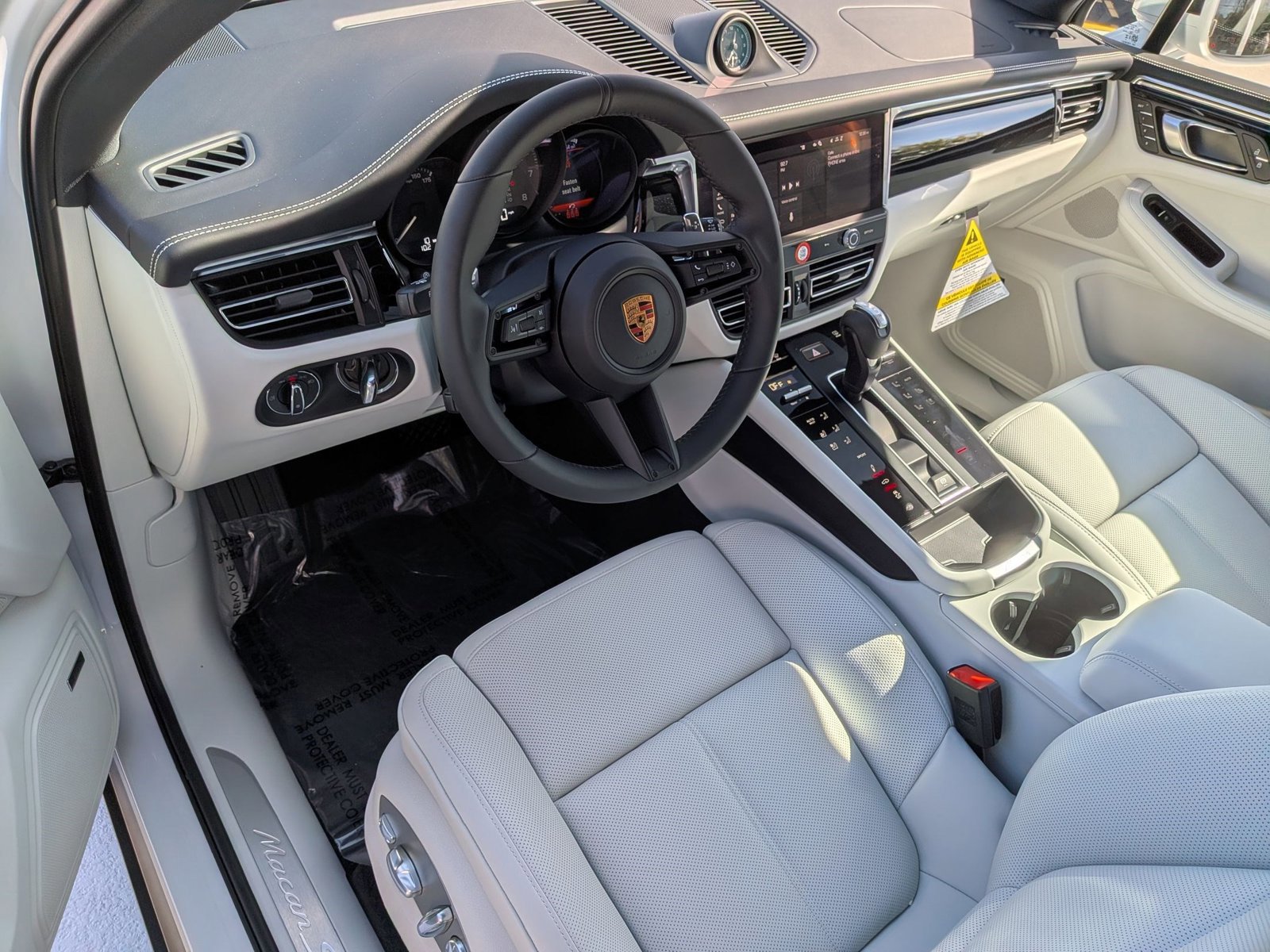 New 2026 Porsche Macan S image 4