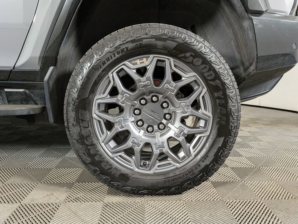 Certified 2025 GMC Hummer EV 3X image 12