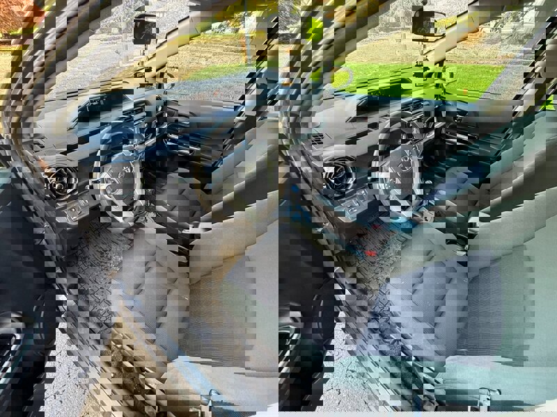 Used 2015 Toyota Prius C Three image 9