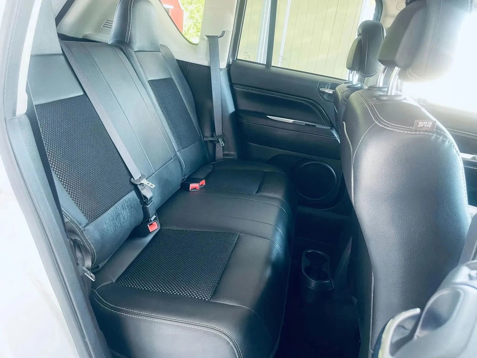 Used 2016 Jeep Compass Latitude AWD/4WD image 22