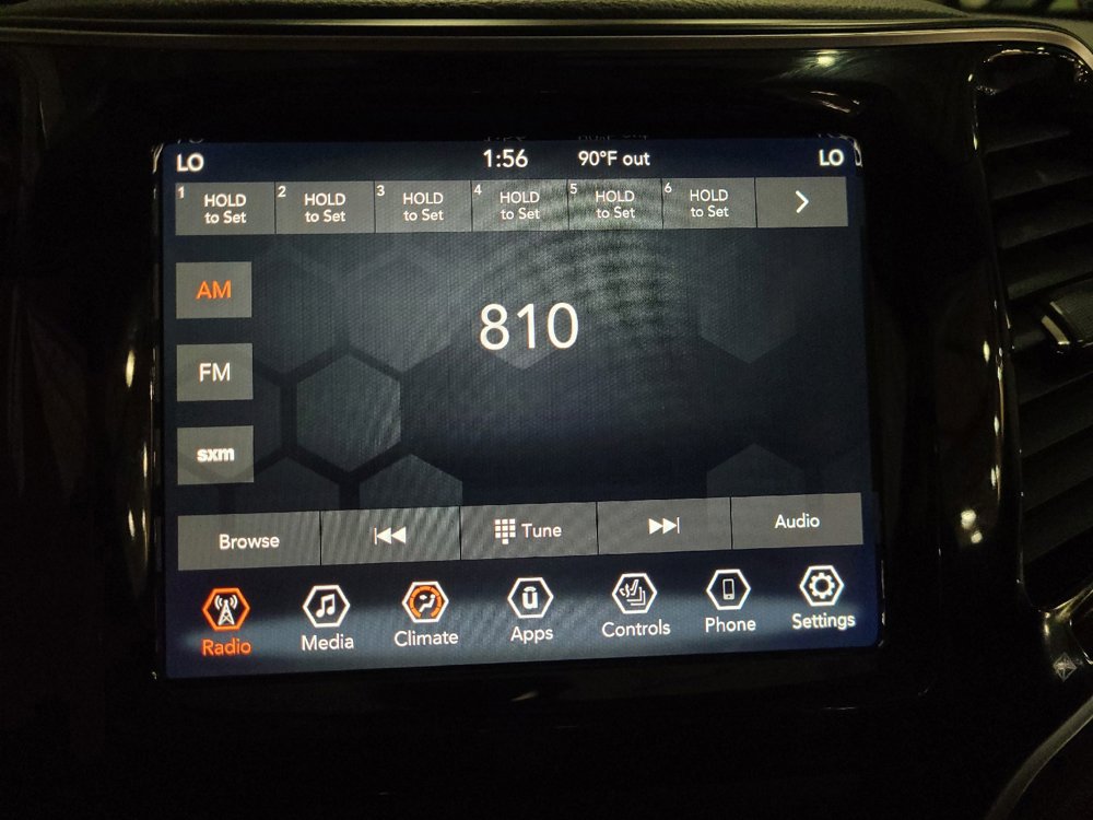 Used 2019 Jeep Cherokee Limited AWD/4WD image 25