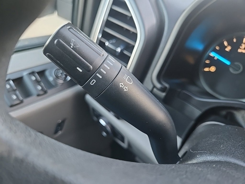 Used 2015 Ford F150 XLT image 47