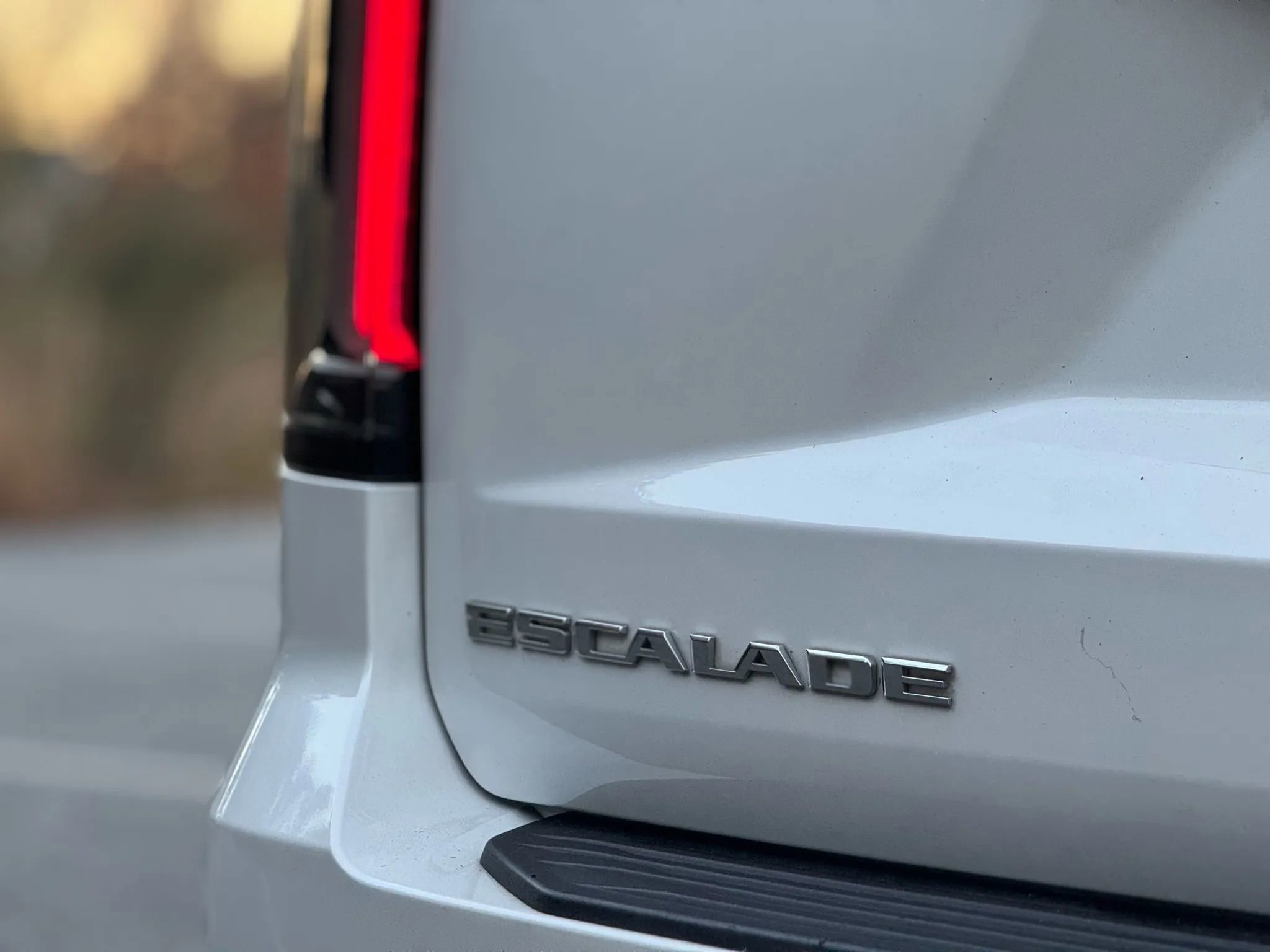 Used 2021 Cadillac Escalade ESV Premium Luxury image 10