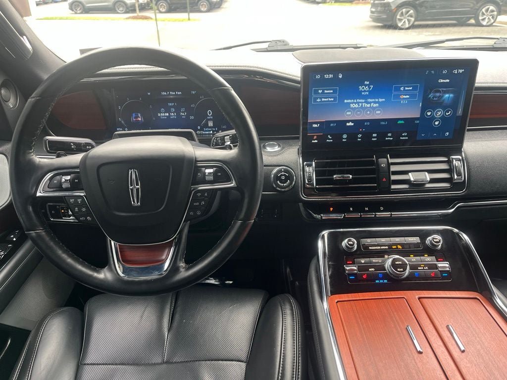 Certified 2024 Lincoln Navigator L Reserve AWD/4WD image 18