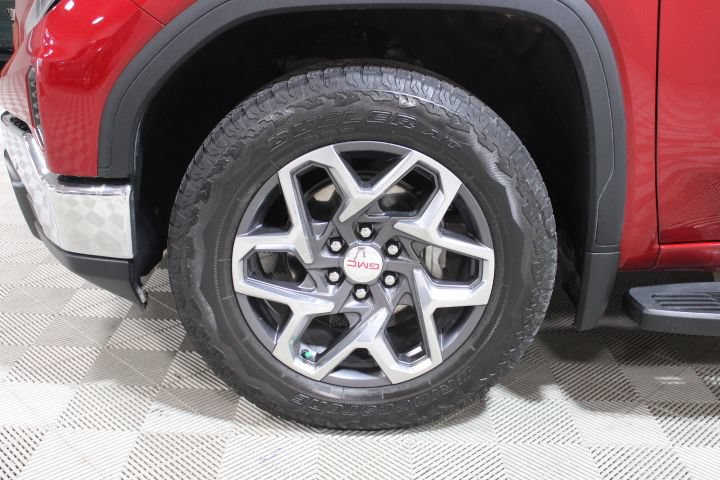 Used 2024 GMC Sierra 1500 SLT w/ SLT Premium Plus Package AWD/4WD image 43