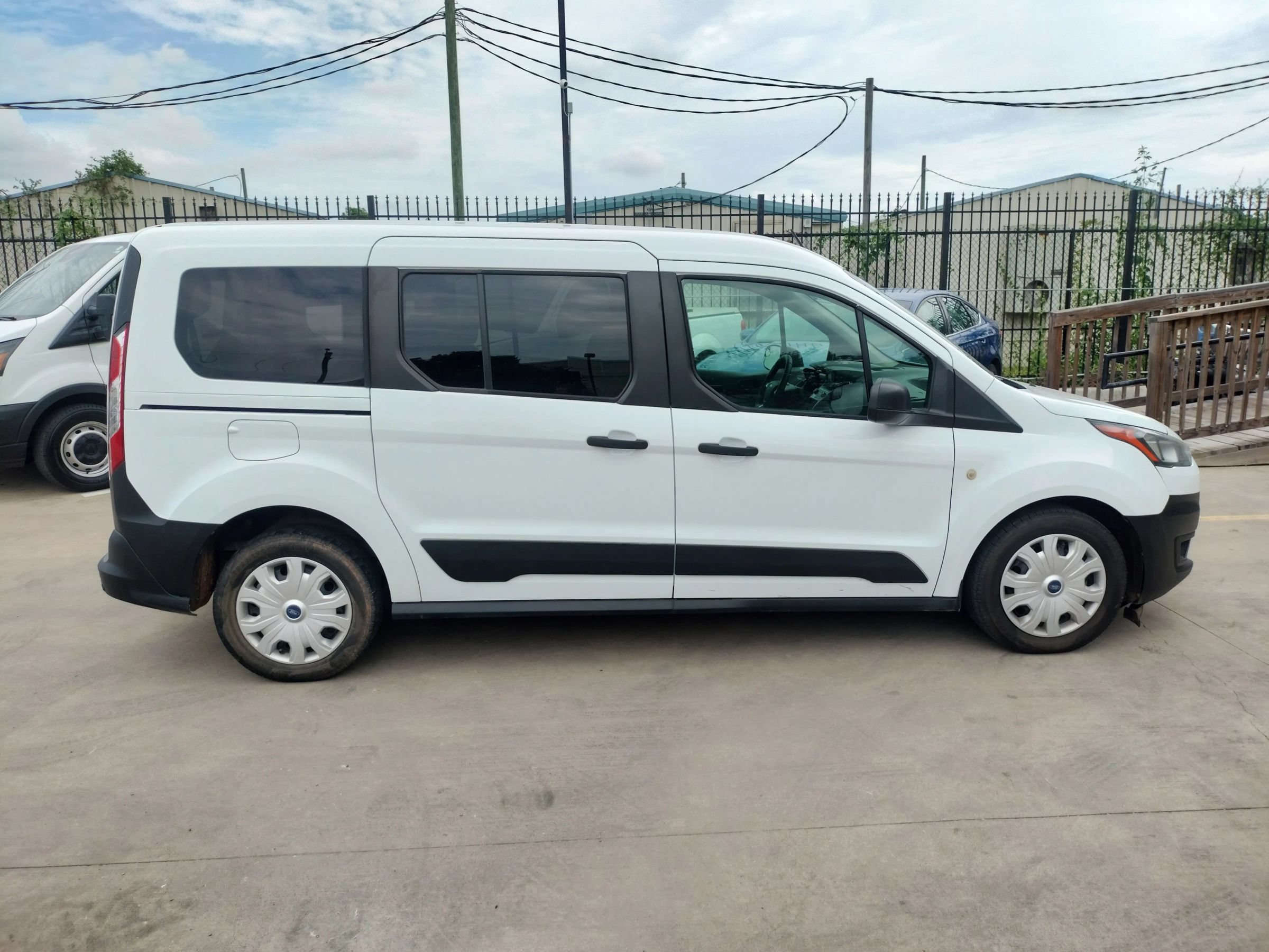 Used 2022 Ford Transit Connect XL FWD image 9