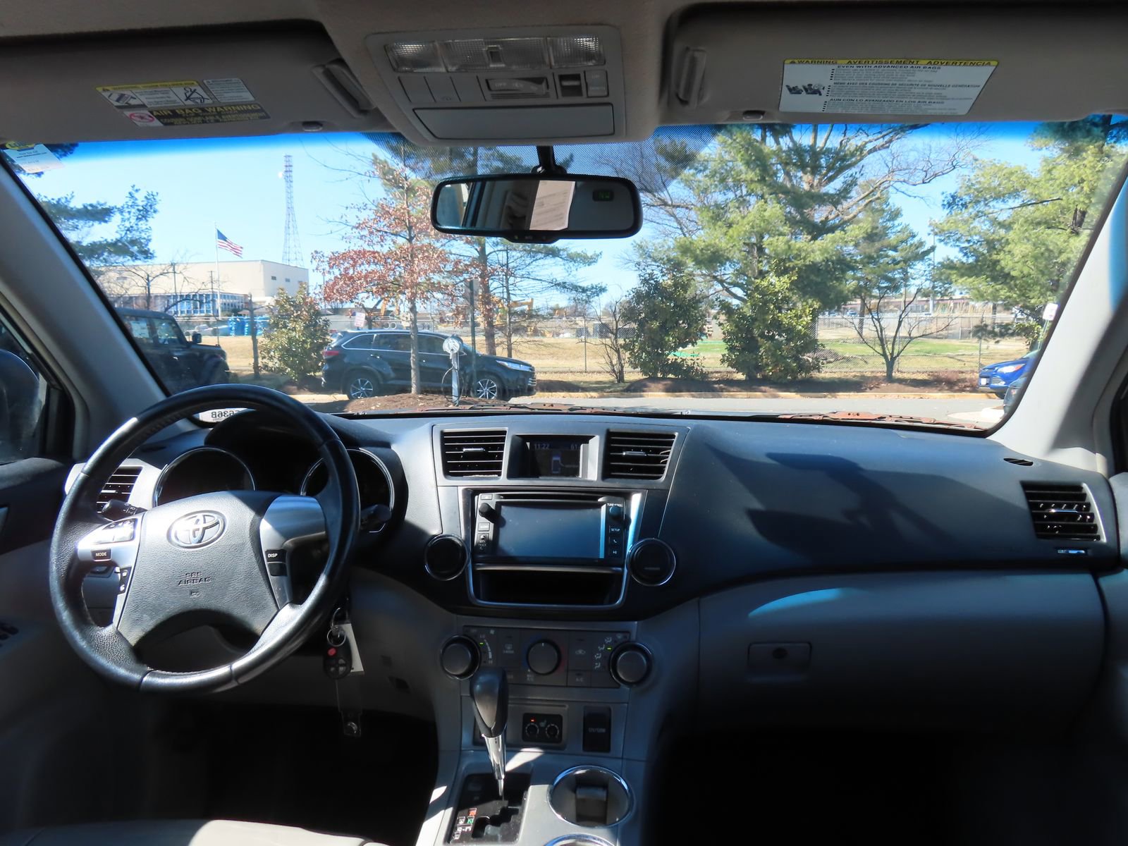 Used 2013 Toyota Highlander SE image 13